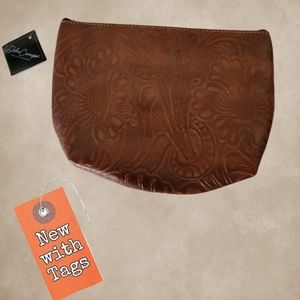 NWT/ Dolce Corazon Genuine Leather Make Up Bag
